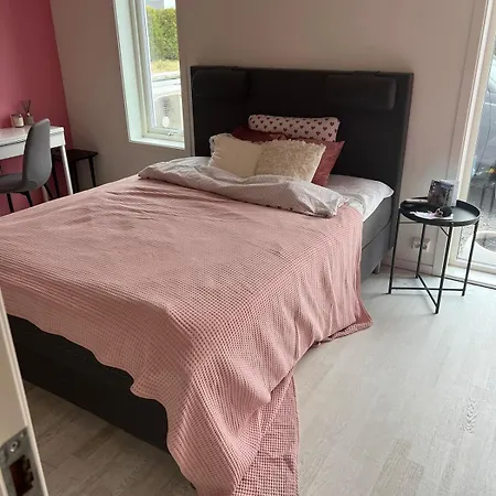 Small House Close To The And Sea *